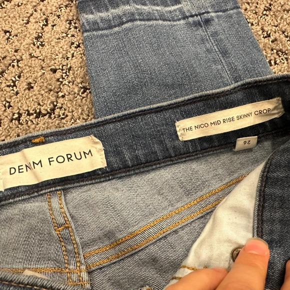 Aritzia Denim forum Nico mid rise skinny crop jeans| size 26 - Picture 3 of 4